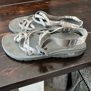 Chacos  womens size 10 grey sandals only worn a few times